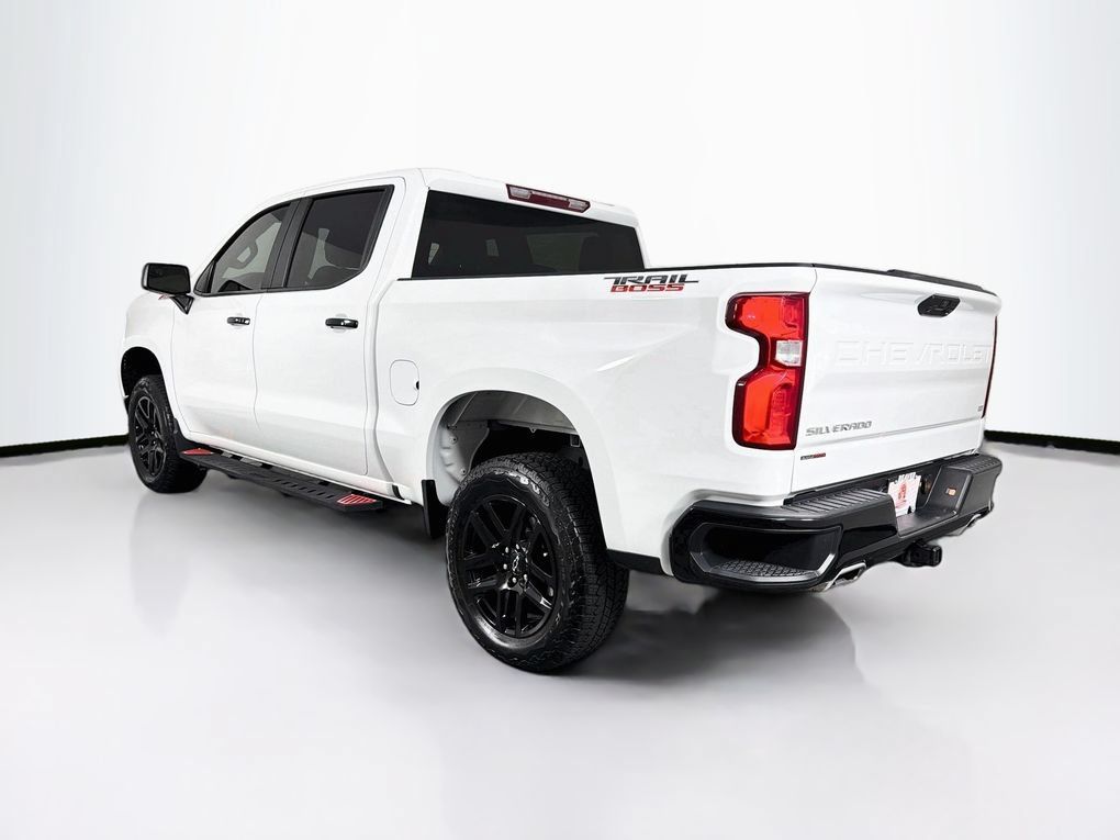 Used 2025 Chevrolet Silverado 1500 LT Trail Boss AWD/4WD image 7