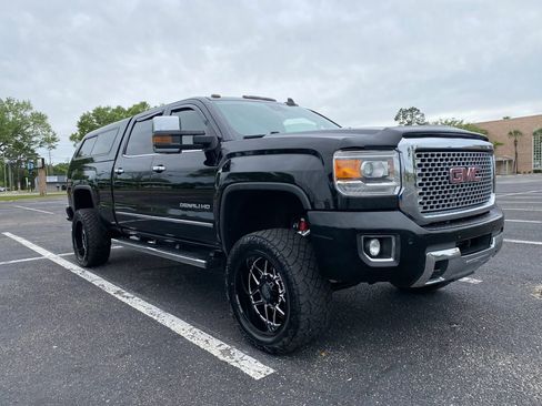 Used 2016 GMC Sierra 2500 Denali w/ Duramax Plus Package image 4