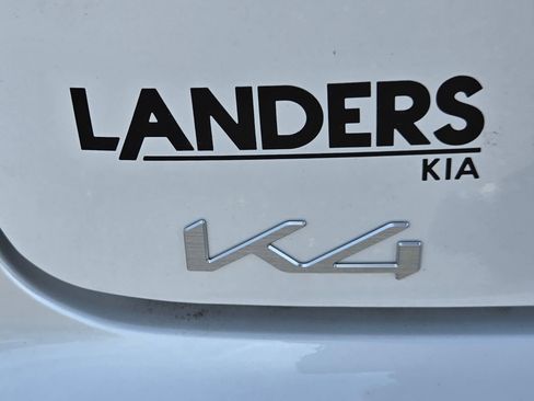 New 2026 Kia K4 LXS FWD image 36