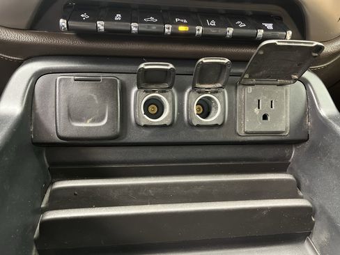 Used 2019 GMC Sierra 2500 Denali w/ Duramax Plus Package image 23