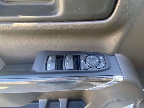 Used 2020 Chevrolet Silverado 1500 LT w/ All-Star Edition image 38