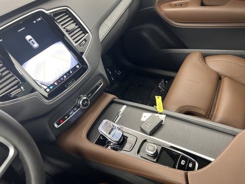 New 2025 Volvo XC90 T8 Ultra w/ Protection Package Premier image 20