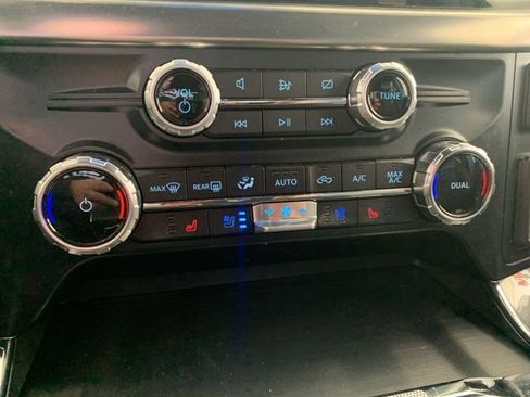 Used 2023 Ford F150 Lariat w/ Equipment Group 502A High image 23