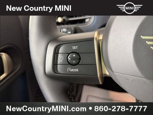 Certified 2025 MINI Cooper 4-Door Hardtop image 23