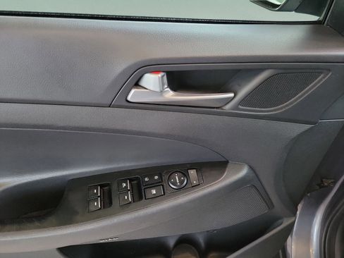 Used 2018 Hyundai Tucson Limited image 7