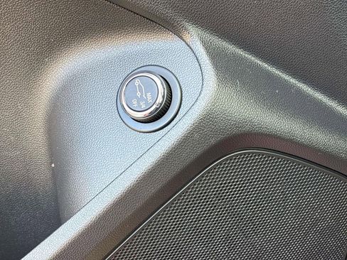 Used 2022 Chevrolet TrailBlazer RS w/ Sun and Liftgate Package image 17