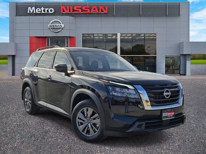 New 2025 Nissan Pathfinder SV w/ Cargo Package