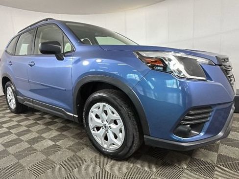 Used 2024 Subaru Forester AWD/4WD image 2