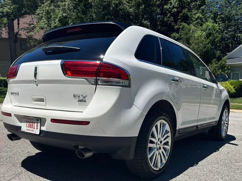 Used 2013 Lincoln MKX AWD image 6