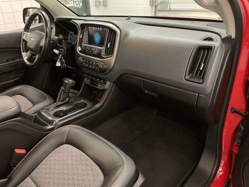 Used 2017 Chevrolet Colorado Z71 AWD/4WD image 21