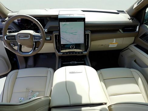 New 2026 GMC Yukon Denali w/ Sun & Power Step Package image 25