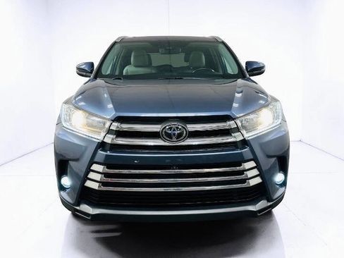 Used 2019 Toyota Highlander Limited Platinum image 6