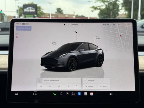 Used 2023 Tesla Model Y Performance AWD/4WD image 25