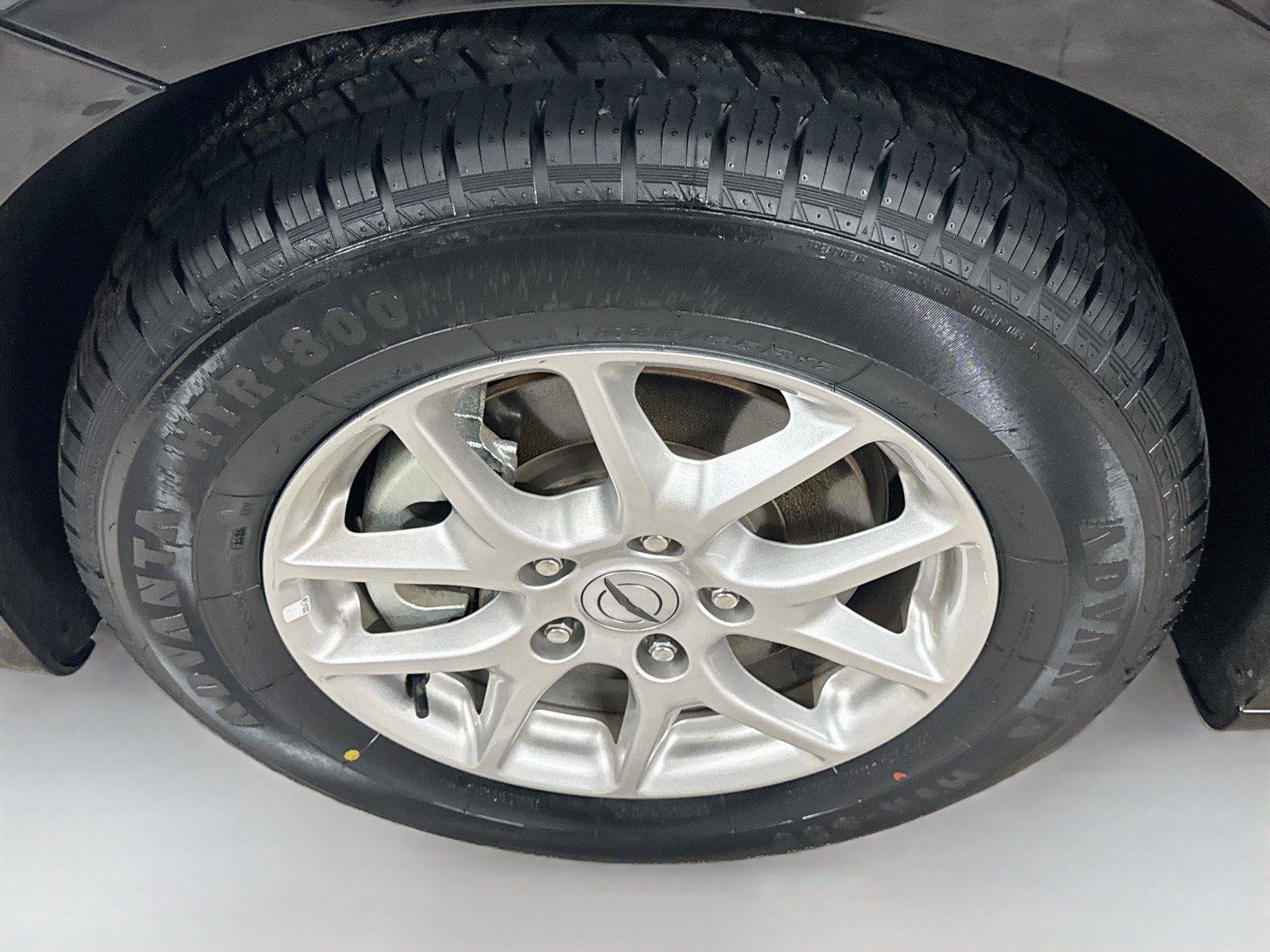 Used 2024 Chrysler Pacifica Touring-L FWD image 28