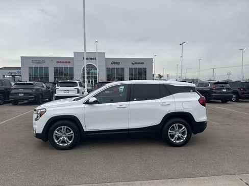 Used 2022 GMC Terrain SLE FWD image 5