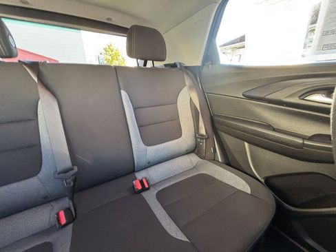 Used 2025 Chevrolet TrailBlazer LT image 35