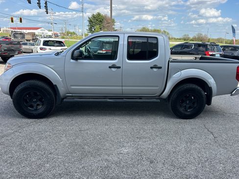 Used 2014 Nissan Frontier SV w/ SV Value Truck Package image 9