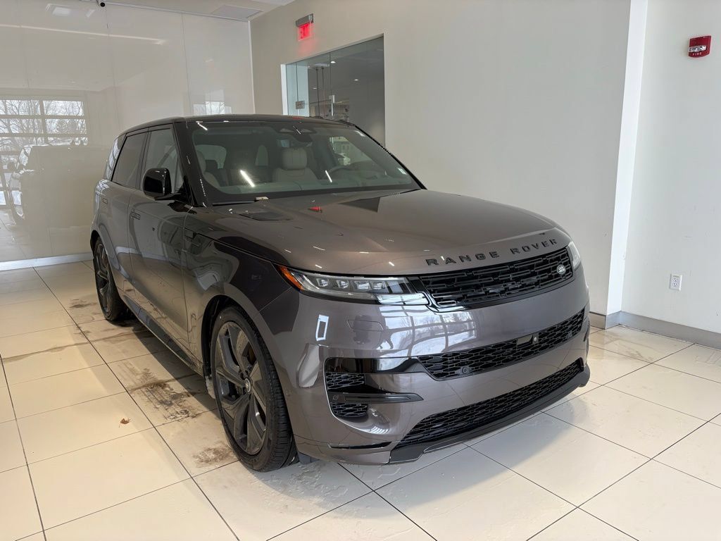 New 2025 Land Rover Range Rover Sport Dynamic SE AWD/4WD image 6