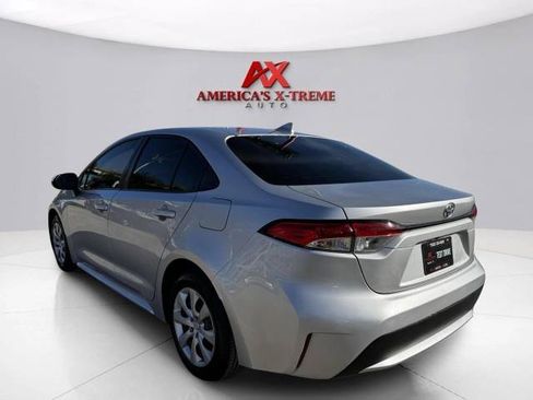 Used 2020 Toyota Corolla LE FWD image 4
