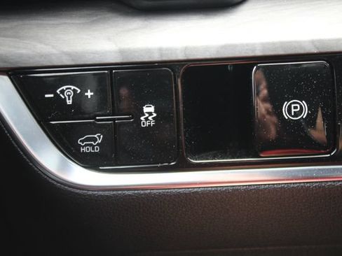 Certified 2024 Kia Sportage X-Line w/ X-Line Premium Package AWD/4WD image 19