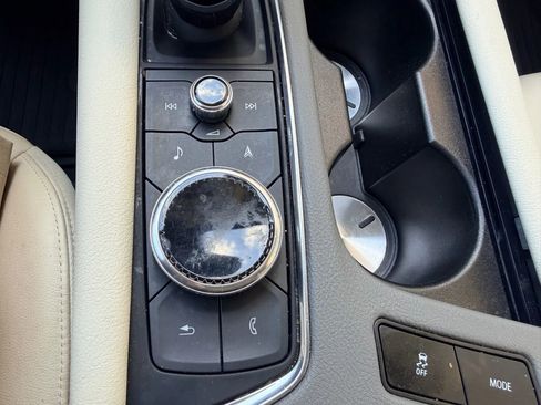 Used 2020 Cadillac XT6 Premium Luxury image 9