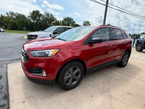 Certified 2023 Ford Edge SEL w/ Sport Appearance Package AWD/4WD image 4
