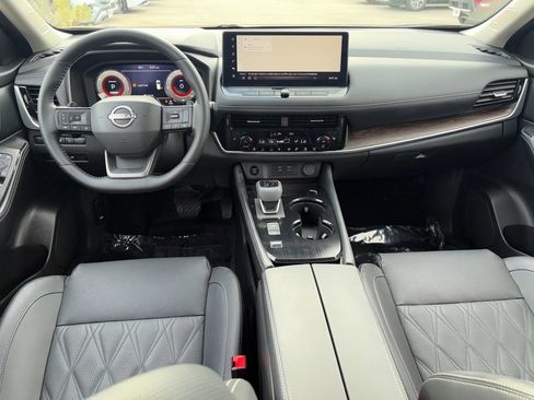 Used 2025 Nissan Rogue Platinum w/ Platinum Premium Package FWD image 21