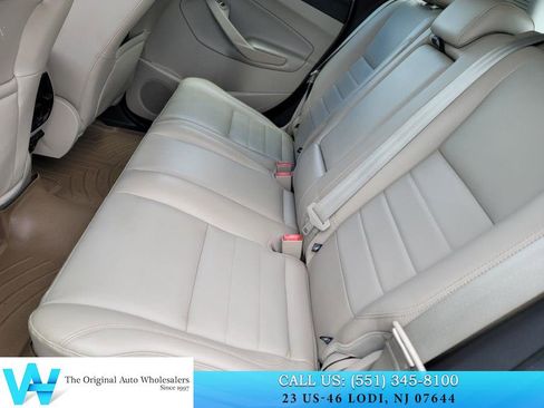 Used 2013 Ford C-MAX SEL FWD image 14
