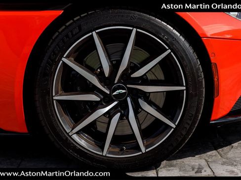 Used 2020 Aston Martin DB11 Volante RWD image 23