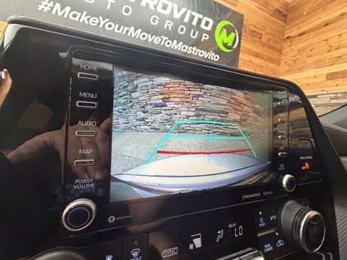 Used 2022 Toyota Highlander XSE AWD/4WD image 24