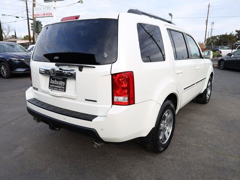 Used 2011 Honda Pilot Touring image 4