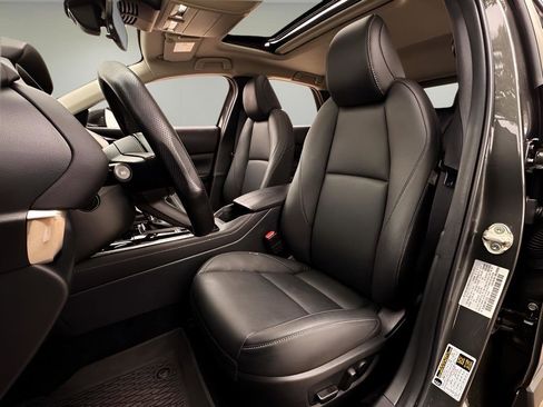 Used 2024 MAZDA CX-30 AWD 2.5 S w/ Preferred Package image 10