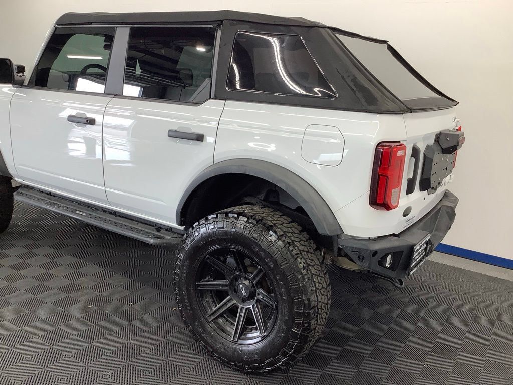 Used 2022 Ford Bronco 4-Door AWD/4WD image 4