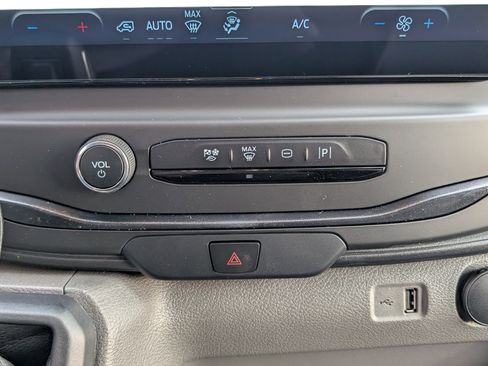 New 2026 Ford Transit 250 148 Medium Roof w/ Load Area Protection Package image 20