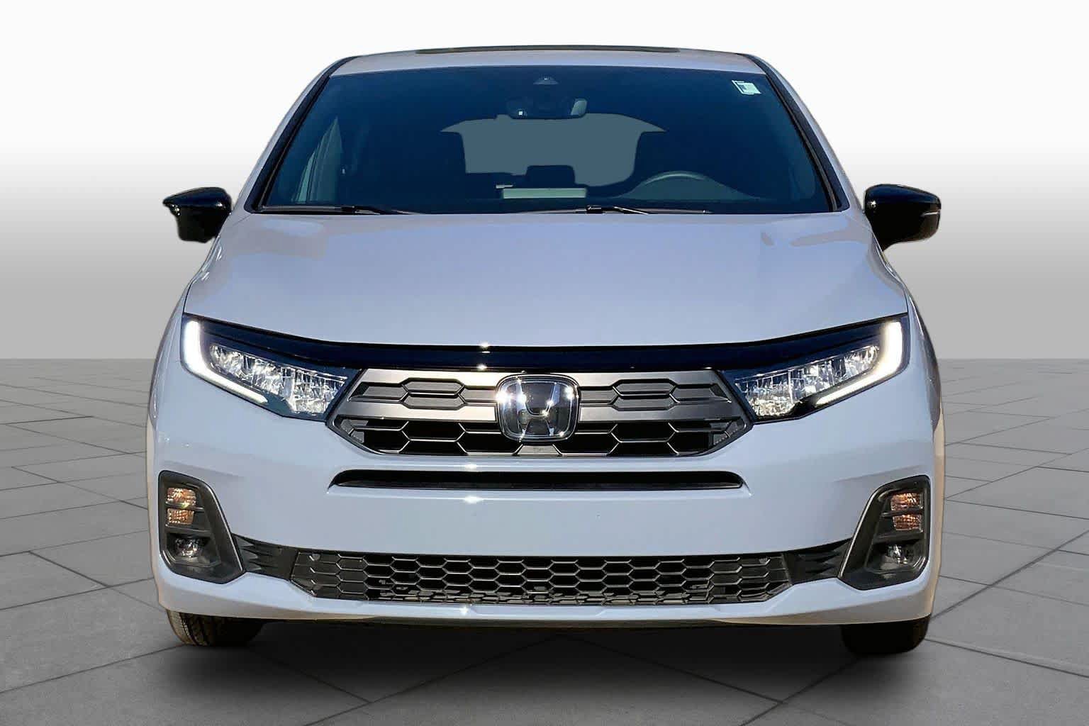 Used 2026 Honda Odyssey Sport-L image 3
