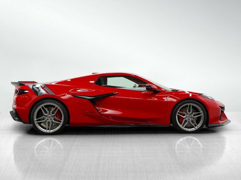 Used 2024 Chevrolet Corvette Z06 image 6