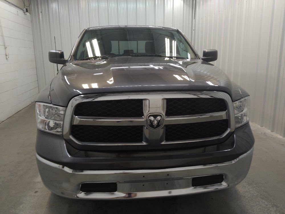 Used 2017 RAM 1500 Classic SLT AWD/4WD image 14