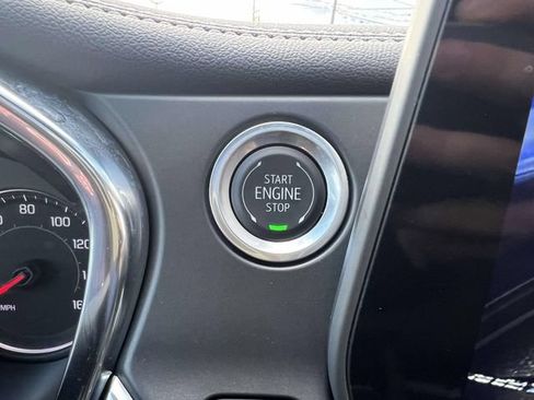 Used 2025 Chevrolet Blazer LT FWD image 30