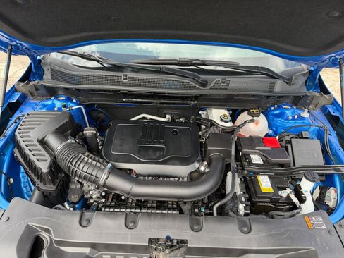 Used 2025 Chevrolet Blazer LT image 32