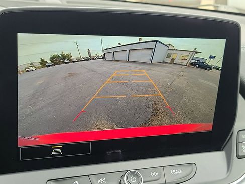 Used 2025 Chevrolet Blazer LT FWD image 18