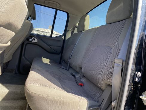Used 2018 Nissan Frontier SV image 14