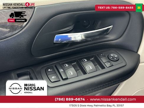 Used 2019 Dodge Grand Caravan SE image 17