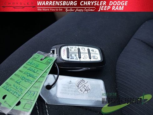 Used 2023 Chrysler Voyager LX FWD image 31