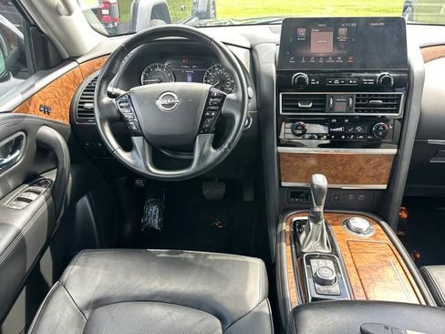 Used 2023 Nissan Armada SL w/ Captain's Chairs Package AWD/4WD image 18