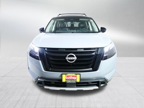 Used 2024 Nissan Pathfinder Platinum w/ Lighting Package (N93) AWD/4WD image 2