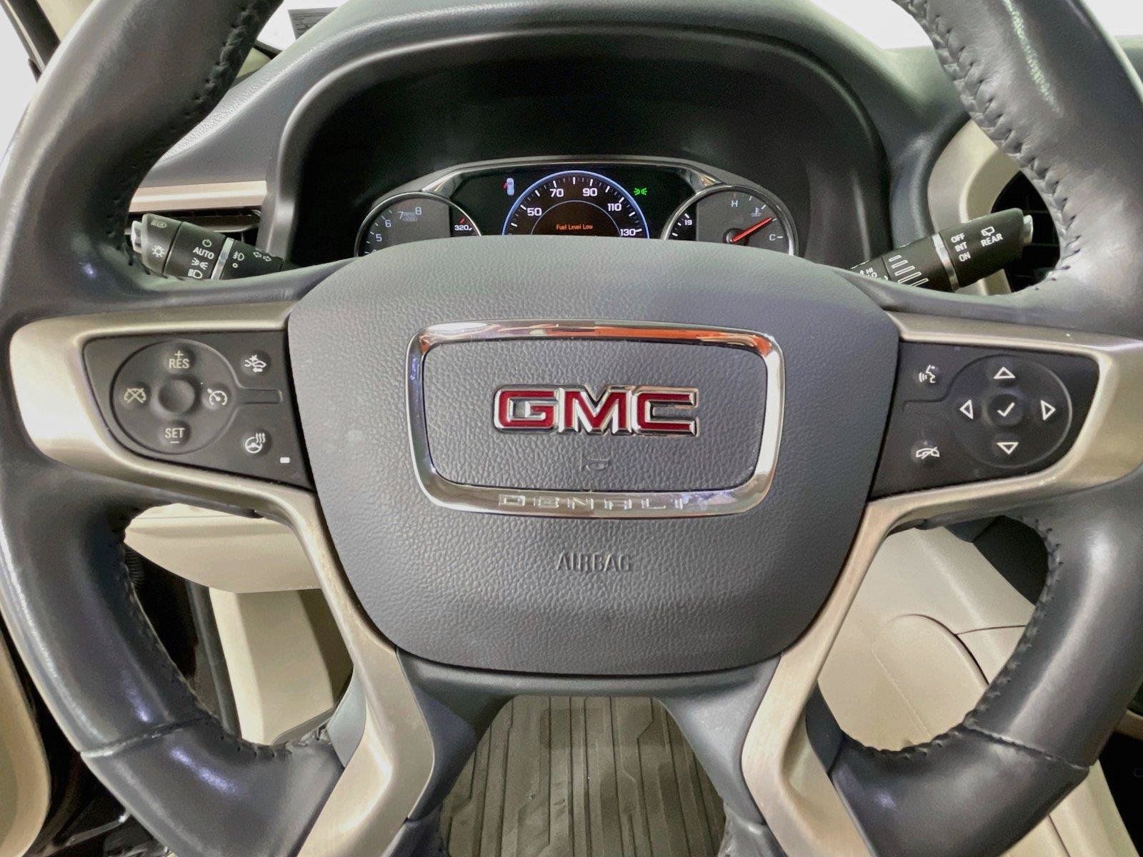 Used 2021 GMC Acadia Denali w/ Denali Technology Package FWD image 15