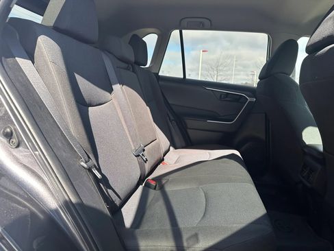 Used 2022 Toyota RAV4 LE AWD/4WD image 13