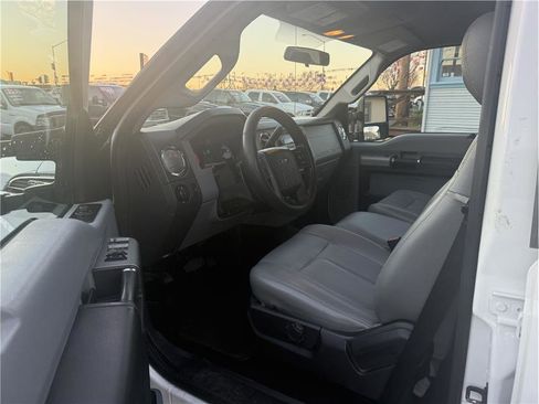 Used 2015 Ford F250 XLT image 10