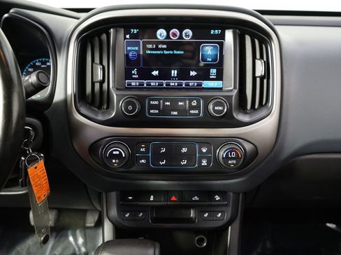 Used 2015 Chevrolet Colorado Z71 AWD/4WD image 27