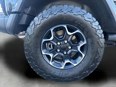 Used 2022 Jeep Wrangler Unlimited Rubicon 4xe w/ Cold Weather Group AWD/4WD image 11